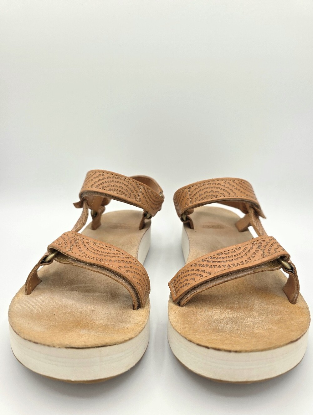 Teva Leather Platform Sandals Women’s Size 7 Brown  Strappy Comfort Wedge